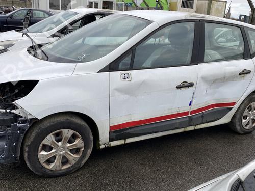 Front left lock RENAULT SCÉNIC III (JZ0/1_) 1.5 dCi | BP32339394C98 