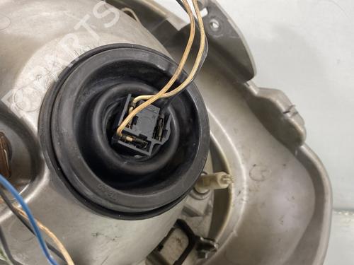 Right headlight OPEL VIVARO A Van (X83) 1.9 DI (F7) | BP28098912C29 