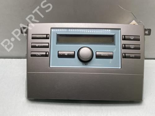Used Climate control TOYOTA COROLLA Verso (ZER_, ZZE12_, R1_) 2.2 D-4D (AUR10_, AUR10R) (136 hp) 31310484