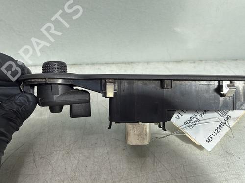 Used Left front window switch Left front window switch RENAULT MODUS / GRAND MODUS (F/JP0_) [2004-2026] 33830982 33830982