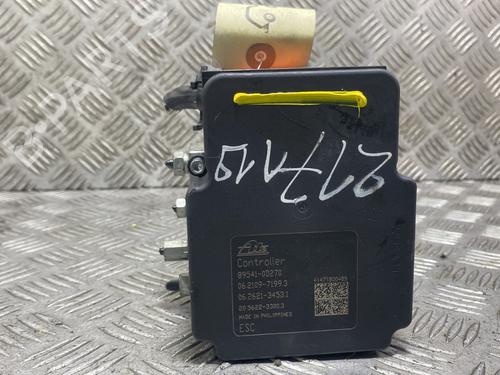Used ABS pump TOYOTA YARIS (_P13_) 1.4 D (NLP130_, NLP130) (90 hp) 23769080