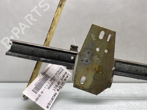 Front right window mechanism RENAULT RAPID Box Body/MPV (F40_, G40_) 1.1 | BP30148369C23 