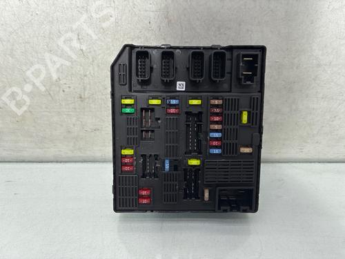 Used Fuse box Fuse box 36389277 36389277