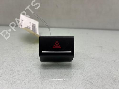 Warning switch VW BEETLE Convertible (5C7, 5C8) 1.6 TDI | BP38051913I22 - Image 4