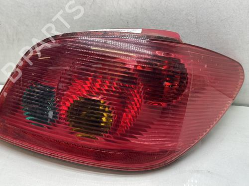 Used Right taillight Right taillight PEUGEOT 307 (3A/C) 1.6 16V (109 hp) 33830786 33830786