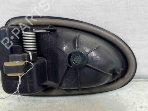 Høyre bak utvendig håndtak Høyre bak utvendig håndtak RENAULT CLIO II (BB_, CB_) 1.4 16V (B/CB0P, BB13) (98 hp) 36511442 36511442