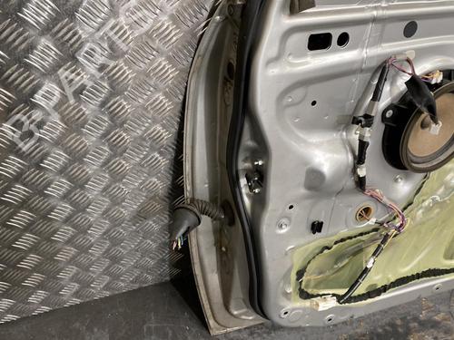 Right front door TOYOTA COROLLA Verso (ZER_, ZZE12_, R1_) 2.2 D-4D (AUR10_, AUR10R) | BP21956285C3 