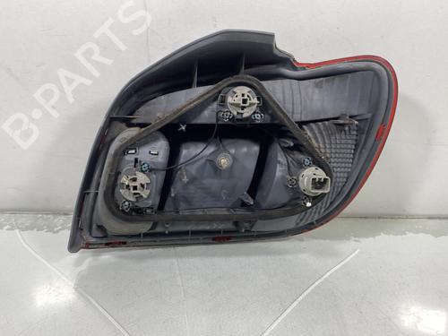 left-taillight-toyota-yaris-_p1_-1999-2000-2001-2002-2003-2004-2005-30887886 main image