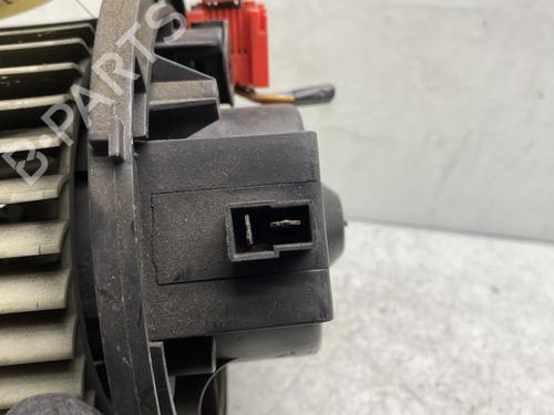 Used Heater blower motor Heater blower motor IVECO DAILY IV Van 35C17 V, 35C17 V/P, 35S17 V, 35S17 V/P (170 hp) 22916481 22916481