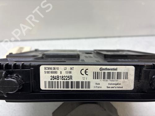 fuse-box-renault-megane-iii-hatchback-bz01_-b3_-2008-37723498 main image