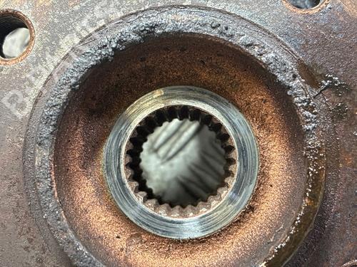 Used Right front steering knuckle Right front steering knuckle PEUGEOT 308 SW I (4E_, 4H_) 1.6 HDi (92 hp) 40439101 40439101