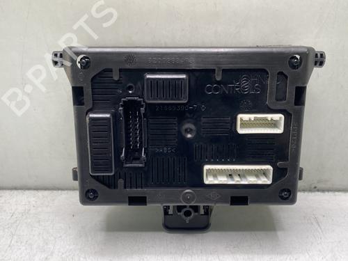 Fuse box RENAULT CLIO III (BR0/1, CR0/1) 1.2 16V (BR02, BR0J, BR11, CR02, CR0J, CR11) | BP30090611E1 