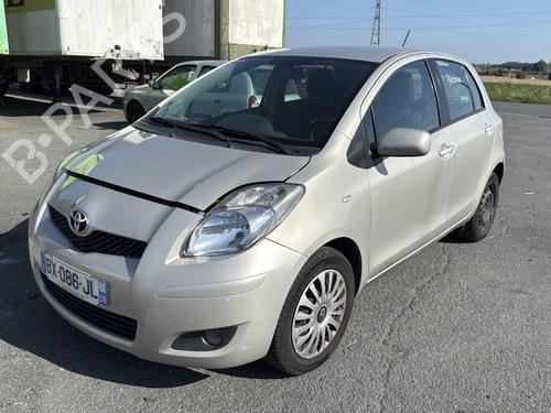 Brugte TOYOTA YARIS (_P9_) 1.4 D-4D (NLP90_, NLP90R) (90 hp) 4335800