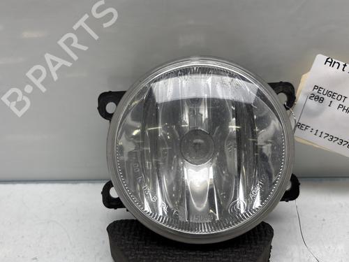 Feu de brouillard avant droit PEUGEOT 208 I (CA_, CC_) 1.6 HDi / BlueHDi 75 (75 hp) 31915432