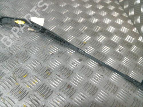 Used Front windshield wiper arm VW POLO (9N_, 9A_) 1.2 12V (64 hp) 20026225
