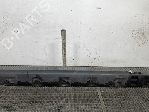 Embaladeira esquerda DACIA SANDERO II TCe 90 (B8M1, B8MA, B8AC) (90 hp) 32168589