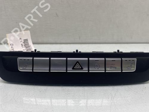 Used Warning switch MERCEDES-BENZ A-CLASS (W176) A 180 CDI / d (176.012) (109 hp) 30297091