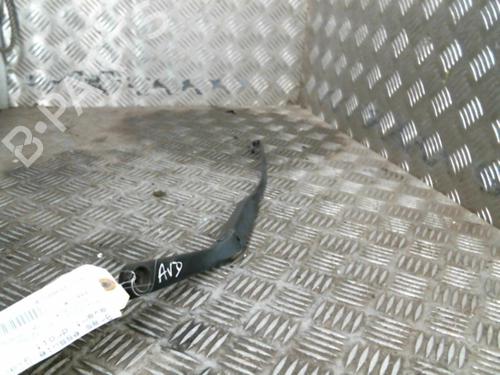 Used Front windshield wiper arm MERCEDES-BENZ SLK (R170) 200 (170.435) (136 hp) 20031384