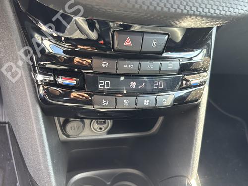 Right headlight PEUGEOT 2008 I (CU_) 1.2 THP 110 / PureTech 110 | BP32230557C29 