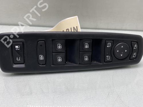 Comutador vidro frente esquerdo RENAULT LATITUDE (L70_) 2.0 dCi 150 (L70H) (150 hp) 31134675