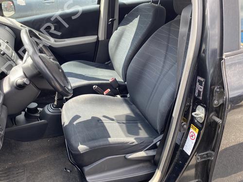 Left front window switch TOYOTA YARIS (_P9_) 1.4 D-4D (NLP90_, NLP90R) | BP29141764I27 - Image 25