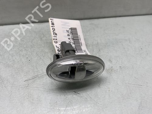 Used Right front indicator OPEL VIVARO C Van (K0) 2.0 (122 hp) 30174024