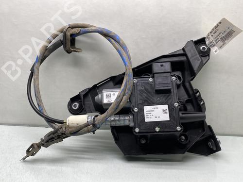 Used Electric handbrake PEUGEOT 5008 (0U_, 0E_) 1.6 HDi (114 hp) 30900359