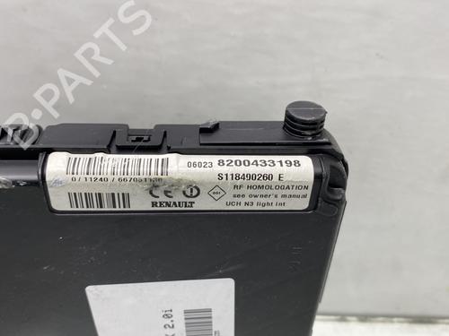 Used Fuse box Fuse box RENAULT MEGANE II Estate (KM0/1_) 2.0 (135 hp) 20852177 20852177