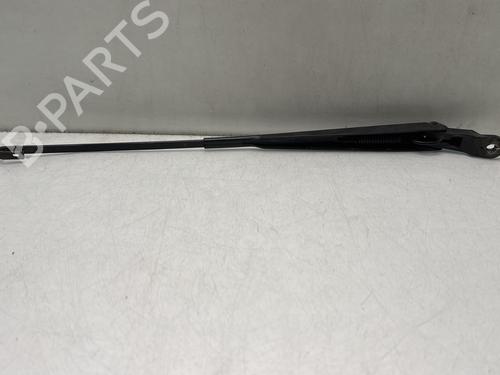 Used Front windshield wiper arm DACIA LOGAN (LS_) 1.5 dCi (LS0K) (68 hp) 30900385