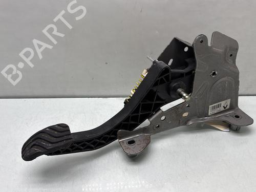 Used Clutch pedal RENAULT MEGANE IV Hatchback (B9A/M/N_) 1.2 TCe 130 (B9MR) (130 hp) 29866827