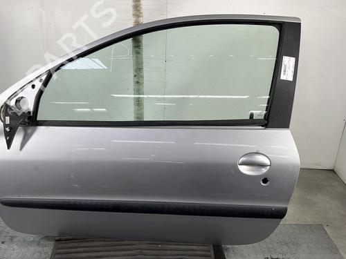 Used Left front door PEUGEOT 206 Hatchback (2A/C) 1.6 16V (109 hp) 28295740