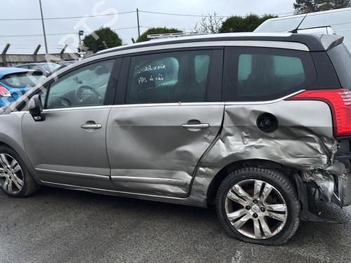Electronic module PEUGEOT 5008 (0U_, 0E_) 1.6 HDi | BP34499258M83  - Image 23