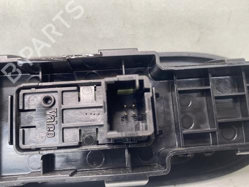 Used Right front window switch Right front window switch PEUGEOT 207 (WA_, WC_) 1.6 HDi (109 hp) 33485116 33485116
