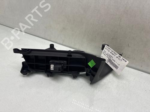 right-front-window-switch-audi-a3-sportback-8va-8vf-2012-2013-2014-2015-2016-2017-2018-2019-2020-2021-37452143 main image