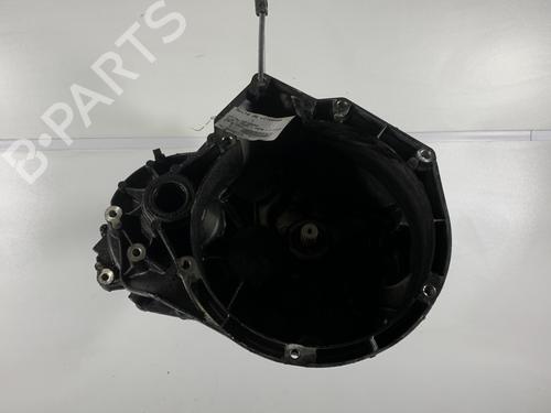 Cambio VOLVO V40 Hatchback (525) D2 (114 hp) 32989423