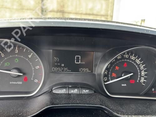 Right headlight PEUGEOT 208 I (CA_, CC_) 1.5 BlueHDI 100 | BP31976490C29 