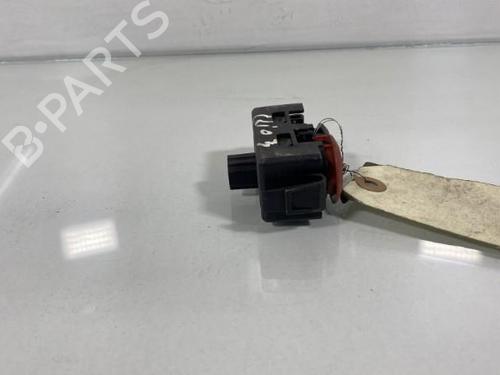 Used Warning switch Warning switch RENAULT CLIO III (BR0/1, CR0/1) [2005-2014] 20007539 20007539