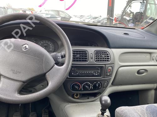 Højre forlygte RENAULT SCÉNIC I MPV (JA0/1_, FA0_) 1.6 (JA00, JA16, JA15, JA19, JA1V, JA2B, JA2C, JA0B,... | BP20219840C29 
