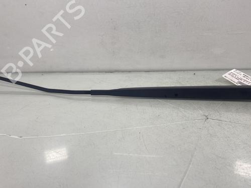 Used Front windshield wiper arm RENAULT CLIO III (BR0/1, CR0/1) 1.5 dCi (C/BR0G, C/BR1G) (68 hp) 32682431