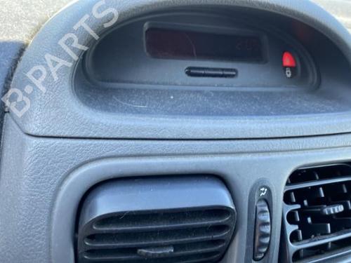 Éclairage de plaque d'immatriculation RENAULT CLIO II (BB_, CB_) 1.2 (BB0A, BB0F, BB10, BB1K, BB28, BB2D, BB2H, CB0A,... | BP30864049I40