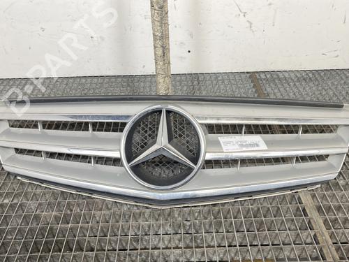 Used Grille MERCEDES-BENZ C-CLASS (W204) C 220 CDI (204.002) (170 hp) 30362665