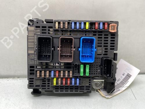 Used Fuse box CITROËN C4 II (NC_) 1.6 HDi 115 (114 hp) 31646749