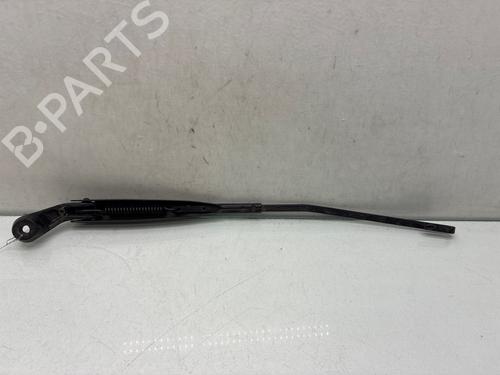Used Front windshield wiper arm Front windshield wiper arm 38493204 38493204