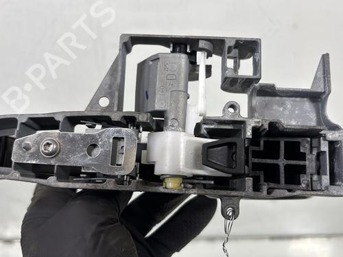 Klamka zewnętrzna drzwi przednich prawych PEUGEOT 5008 (0U_, 0E_) 1.6 BlueHDi 120 | BP29897687C129