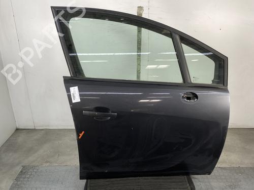 Used Right front door OPEL MERIVA B MPV (S10) 1.3 CDTI (75) (95 hp) 26121116