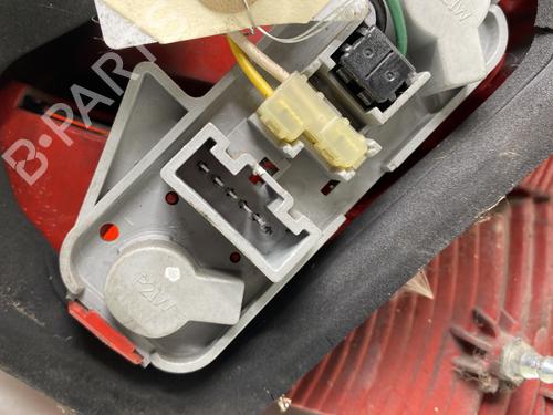 Used Left taillight Left taillight TOYOTA YARIS (_P9_) 1.4 D-4D (NLP90_, NLP90R) (90 hp) 31858174 31858174