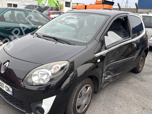 Brugte RENAULT TWINGO II (CN0_) 1.5 dCi (CN0E) (64 hp) 4428021