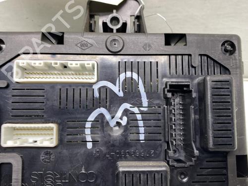 Used Fuse box Fuse box RENAULT CLIO III (BR0/1, CR0/1) 1.5 dCi (BR17, CR17) (86 hp) 20483393 20483393