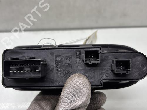 Left front window switch CITROËN C3 II (SC_) 1.2 VTi 82 | BP27676950I27 
