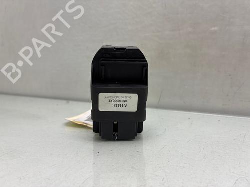 left-front-window-switch-peugeot-206-2l_-2m_-2009-2010-2011-2012-2013-37005956 main image